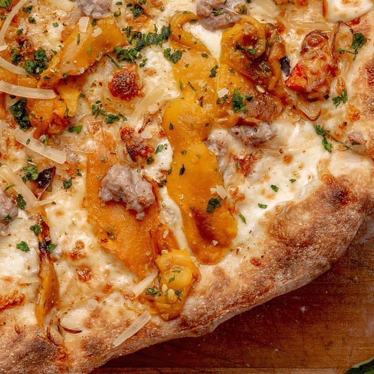 Fast Delivery for Delicious Pizza and Italian Cuisine